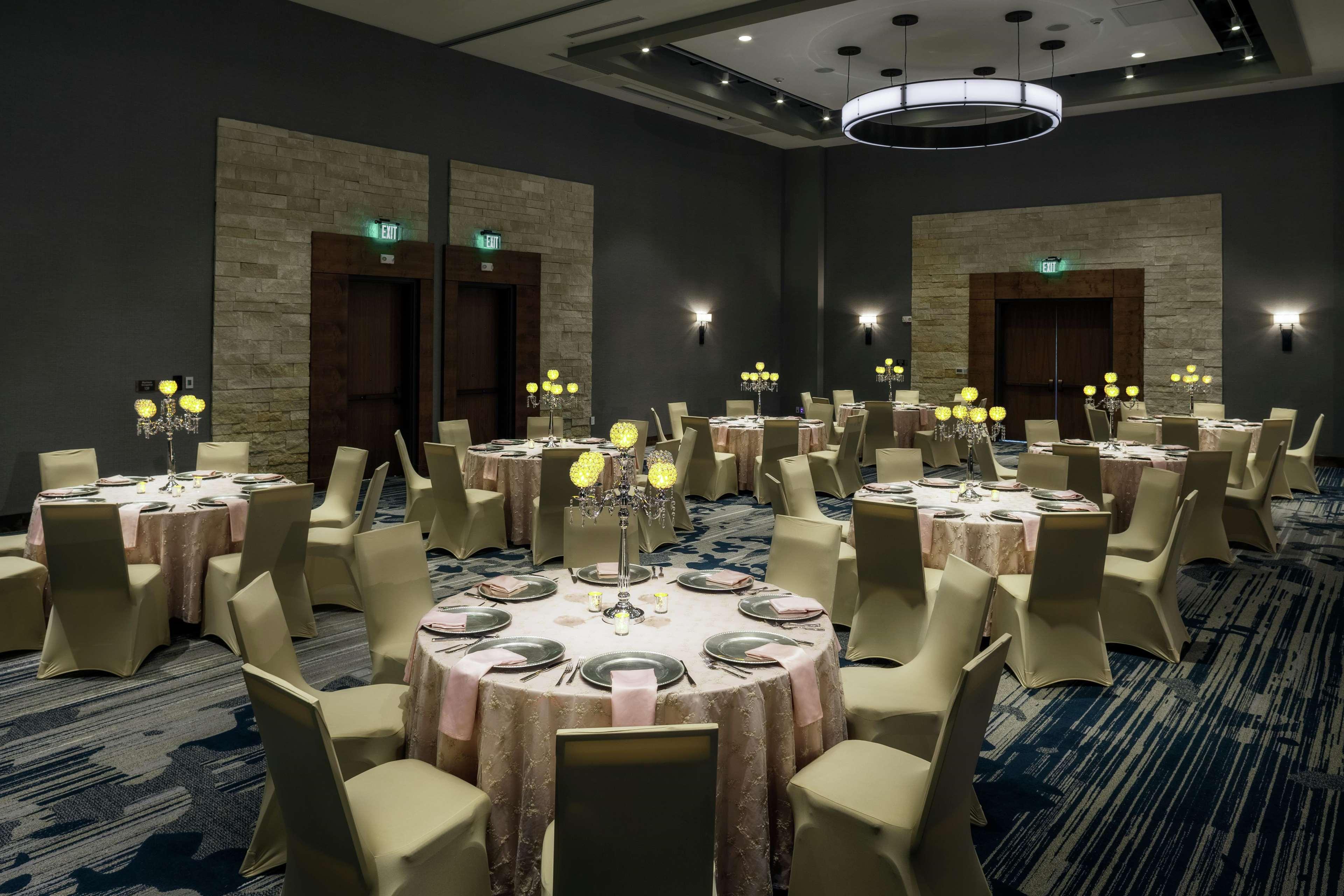 The Bevy Hotel Boerne, A Doubletree By Hilton Exterior photo